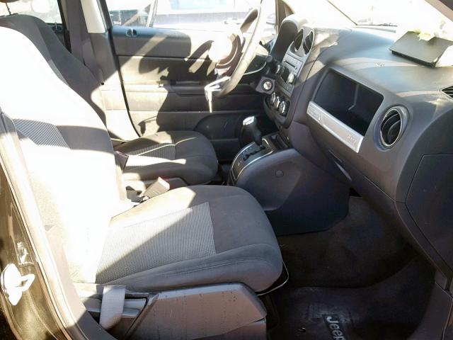 1C4NJCBA9GD742989 - 2016 JEEP COMPASS SP 黑色 照片 5