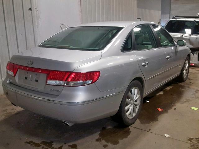 KMHFC46F66A037685 - 2006 HYUNDAI AZERA SE SILVER photo 4