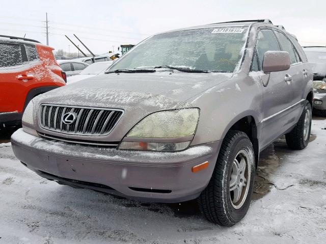 JTJHF10U110171445 - 2001 LEXUS RX 300 GRAY photo 2