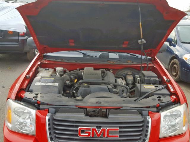 1GKDT13S522217213 - 2002 GMC ENVOY RED photo 7