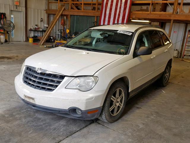 2A8GM68X08R647807 - 2008 CHRYSLER PACIFICA T WHITE photo 2