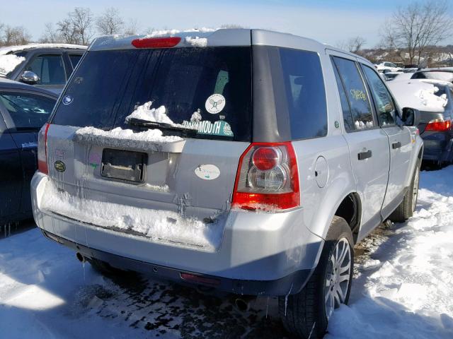 SALFS24N68H053412 - 2008 LAND ROVER LR2 SE TEC SILVER photo 4