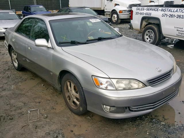 JT8BF28G510325375 - 2001 LEXUS ES 300 SILVER photo 1