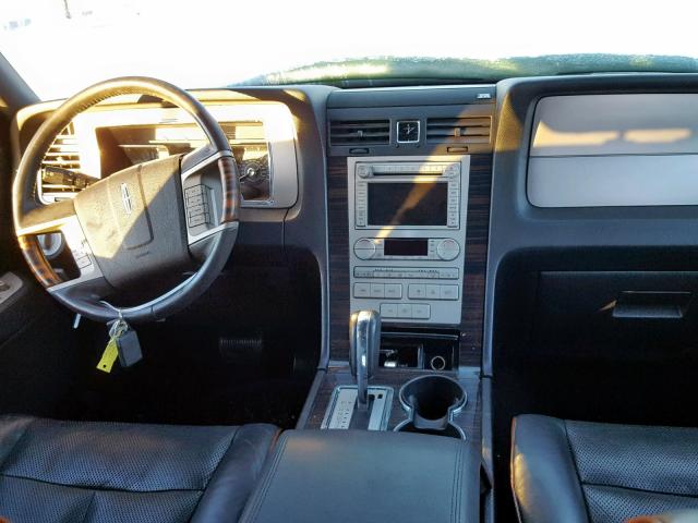 5LMFU28588LJ20366 - 2008 LINCOLN NAVIGATOR 黑色 照片 9