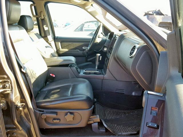 1FMEU758X7UA74266 - 2007 FORD EXPLORER L GRAY photo 5