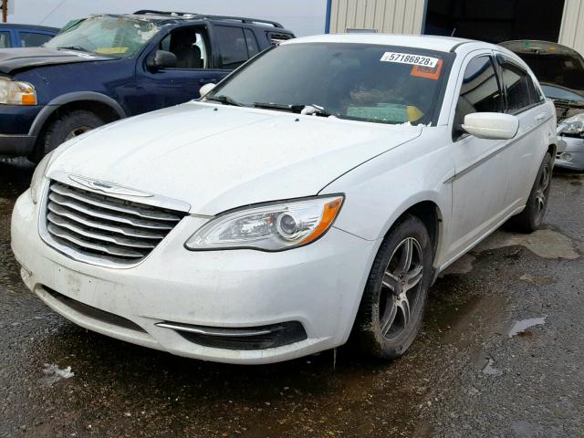 1C3CCBBBXDN763302 - 2013 CHRYSLER 200 TOURIN WHITE photo 2