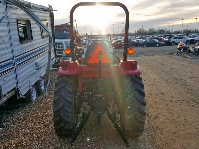 26G160712238 - 2017 OTHER TRACTOR RED photo 6