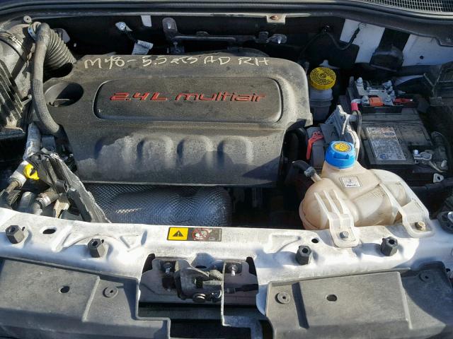 ZFBERFAB8H6D91332 - 2017 RAM PROMASTER 白色 照片 7