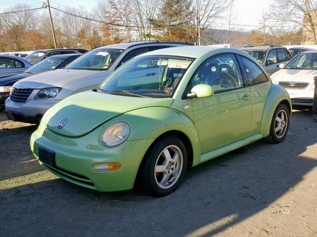 3VWBK21C92M412437 - 2002 VOLKSWAGEN NEW BEETLE GREEN photo 2