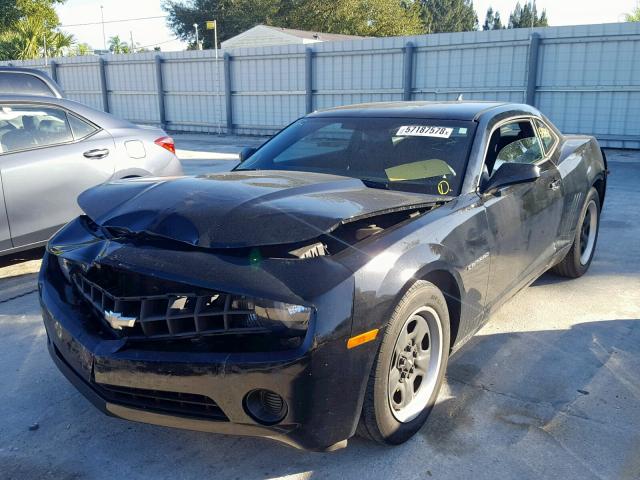 2G1FA1E33C9138943 - 2012 CHEVROLET CAMARO LS BLACK photo 2