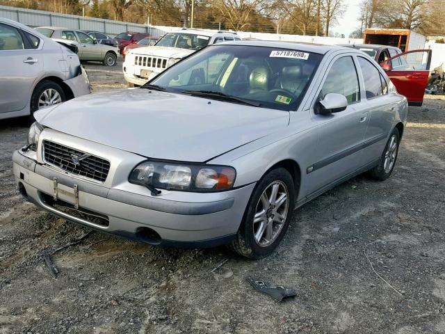 YV1RS61T432236280 - 2003 VOLVO S60 SILVER photo 2