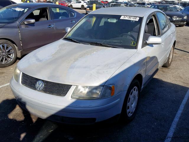 WVWAC63B91E005102 - 2001 VOLKSWAGEN PASSAT GLS GRAY photo 2