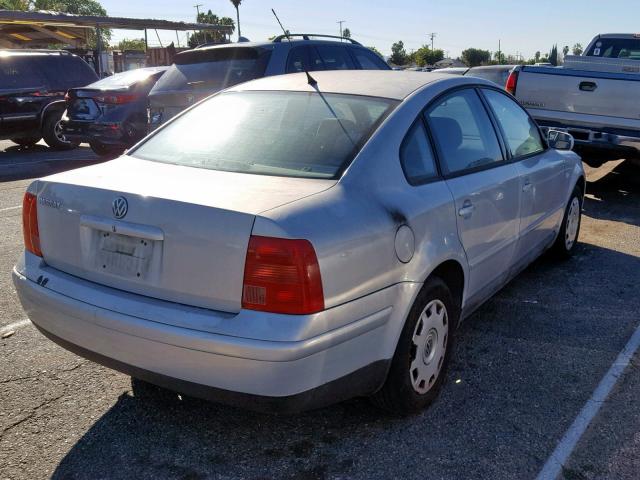 WVWAC63B91E005102 - 2001 VOLKSWAGEN PASSAT GLS GRAY photo 4