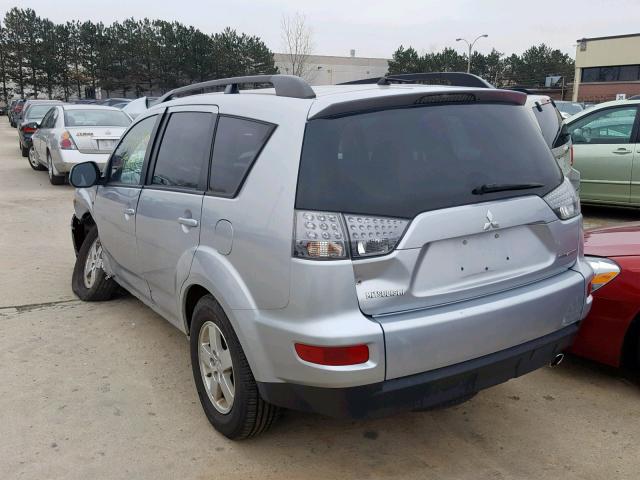 JA4AS2AW2AZ013997 - 2010 MITSUBISHI OUTLANDER SILVER photo 3