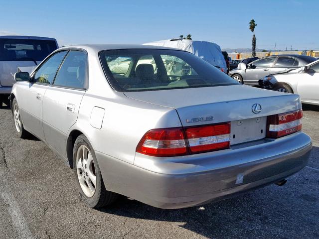 JT8BF28G010328233 - 2001 LEXUS ES 300 SILVER photo 3