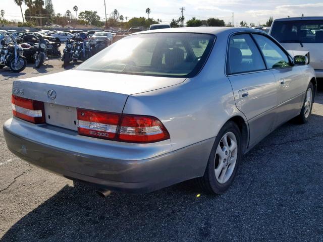 JT8BF28G010328233 - 2001 LEXUS ES 300 SILVER photo 4