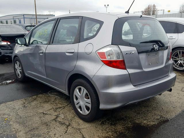 JHMGE88289S035566 - 2009 HONDA FIT SILVER photo 3