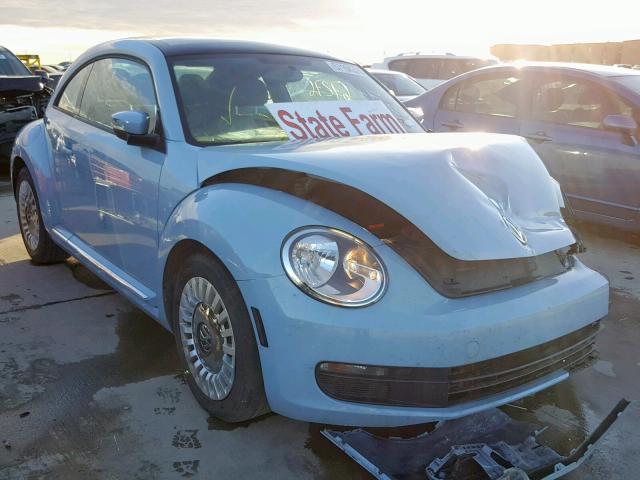 3VWJX7AT4DM659104 - 2013 VOLKSWAGEN BEETLE BLUE photo 1