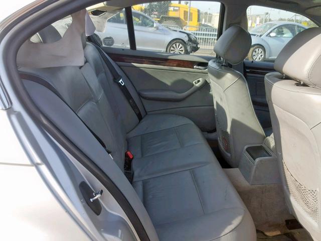 WBAEW53474PN33912 - 2004 BMW 330 XI SILVER photo 6