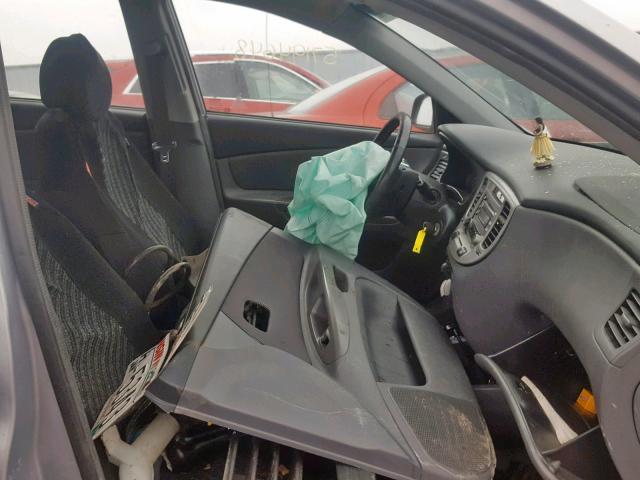 KNADE163766059348 - 2006 KIA RIO 5 SILVER photo 5