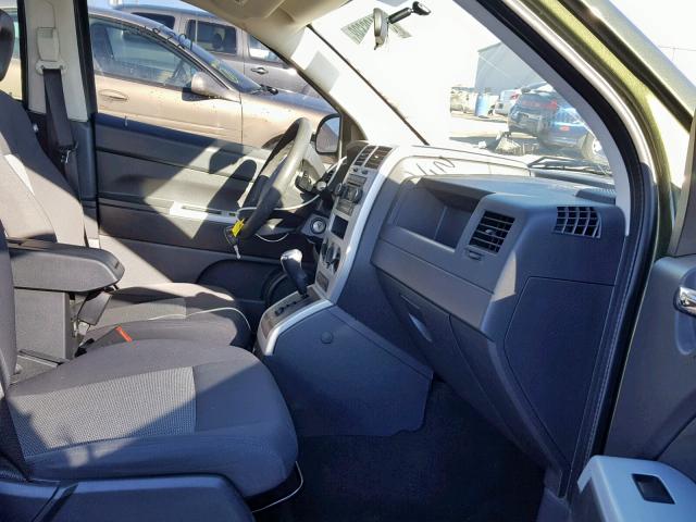 1J8FT47W88D795198 - 2008 JEEP COMPASS SP 绿色 照片 5