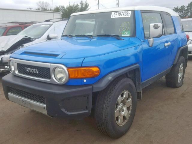 JTEBU11F470051920 - 2007 TOYOTA FJ CRUISER BLUE photo 2