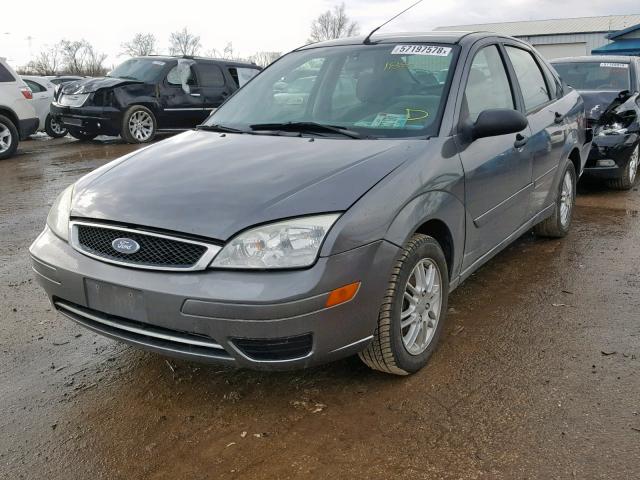 1FAFP34N57W250974 - 2007 FORD FOCUS ZX4 GRAY photo 2