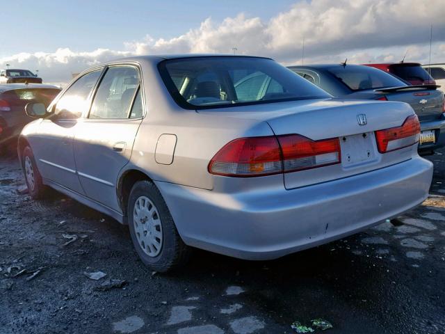 1HGCF86662A040720 - 2002 HONDA ACCORD VAL SILVER photo 3