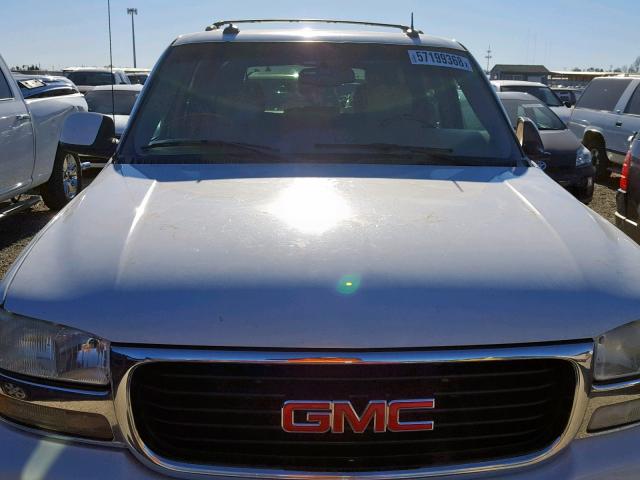 1GKEK13TX3J150986 - 2003 GMC YUKON WHITE photo 9