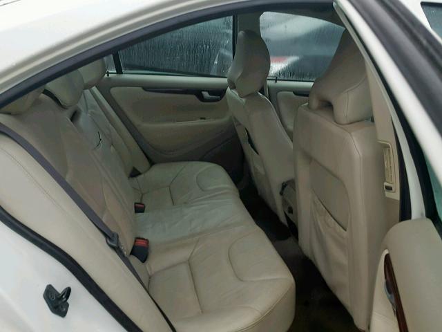 YV1RS64A742402318 - 2004 VOLVO S60 WHITE photo 6