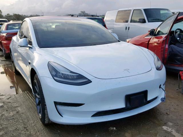 5YJ3E1EA5JF026330 - 2018 TESLA MODEL 3 WHITE photo 1