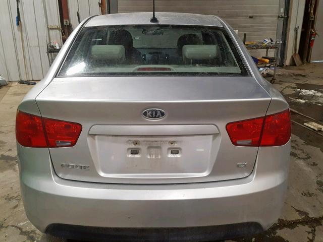 KNAFU4A24C5591590 - 2012 KIA FORTE EX SILVER photo 9