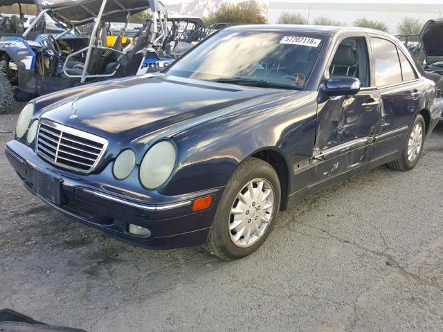 WDBJF65J41B249641 - 2001 MERCEDES-BENZ E 320 PURPLE photo 2