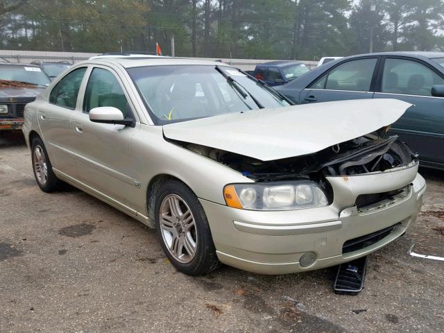 YV1RS592652474060 - 2005 VOLVO S60 2.5T GOLD photo 1