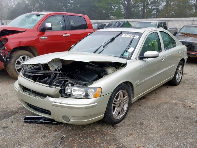 YV1RS592652474060 - 2005 VOLVO S60 2.5T GOLD photo 2