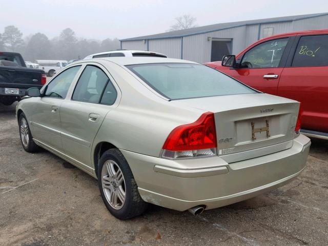 YV1RS592652474060 - 2005 VOLVO S60 2.5T GOLD photo 3