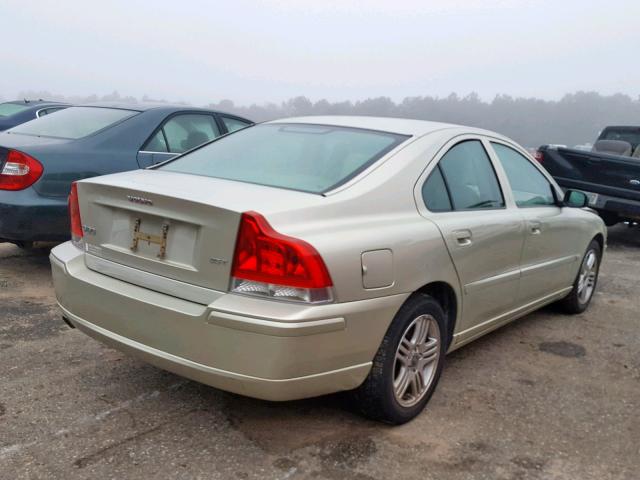 YV1RS592652474060 - 2005 VOLVO S60 2.5T GOLD photo 4