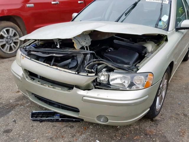 YV1RS592652474060 - 2005 VOLVO S60 2.5T GOLD photo 9