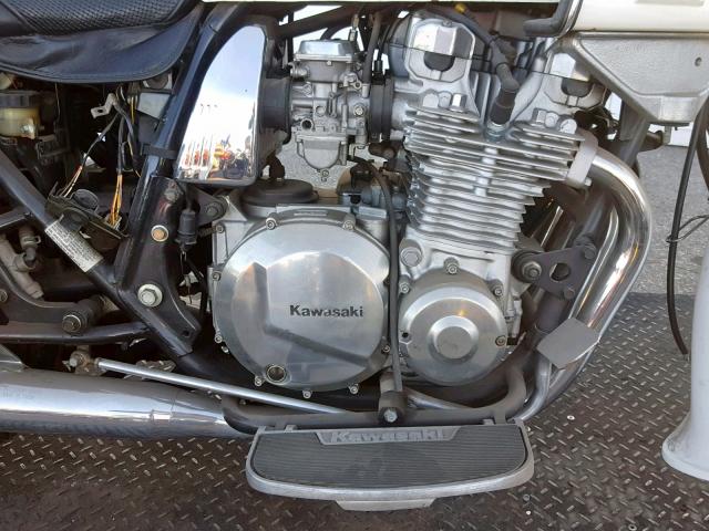 JKAKZCP232B520153 - 2002 KAWASAKI KZ1000 P WHITE photo 7