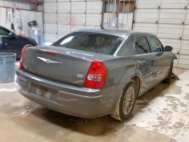 2C3KA53G18H269163 - 2008 CHRYSLER 300 TOURIN GRAY photo 4