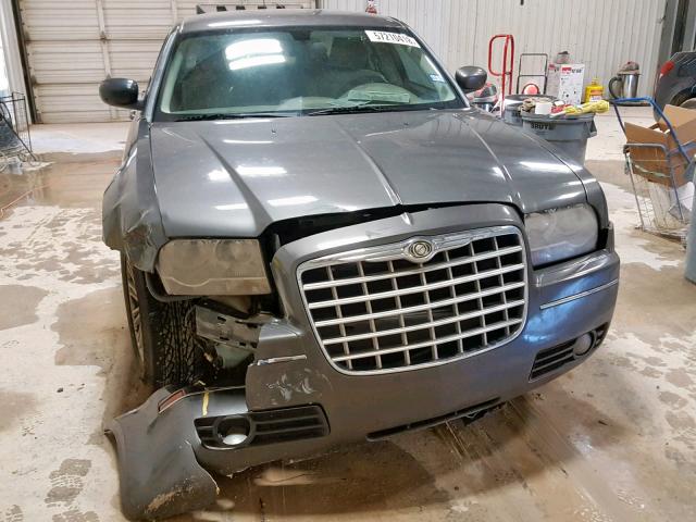 2C3KA53G18H269163 - 2008 CHRYSLER 300 TOURIN GRAY photo 9