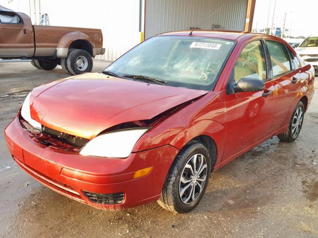 1FAFP34N05W149001 - 2005 FORD FOCUS ZX4 RED photo 2