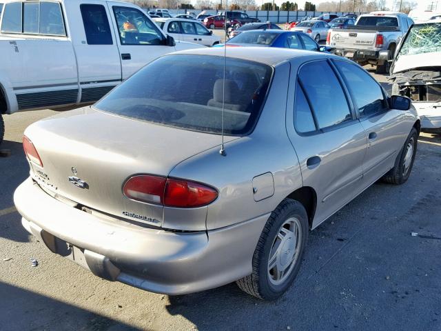 1G1JF52T1V7114927 - 1997 CHEVROLET CAVALIER L GOLD photo 4