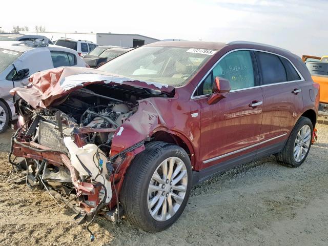 1GYKNFRS5HZ188811 - 2017 CADILLAC XT5 PLATIN BURGUNDY photo 2