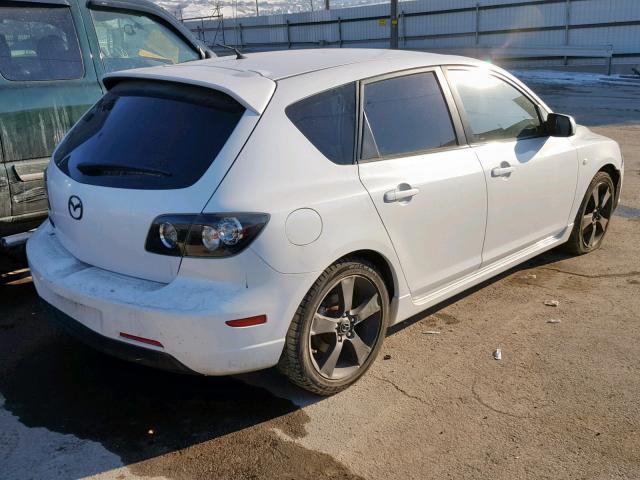 JM1BK343861404773 - 2006 MAZDA 3 HATCHBAC WHITE photo 4