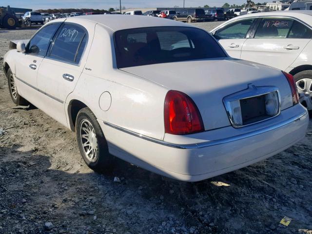 1LNHM82W4YY886663 - 2000 LINCOLN TOWN CAR S WHITE photo 3