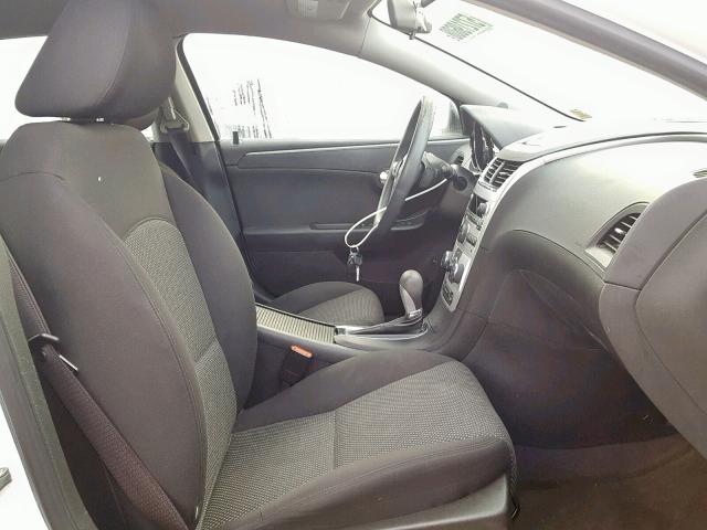 1G1ZC5E04AF174858 - 2010 CHEVROLET MALIBU 1LT WHITE photo 5