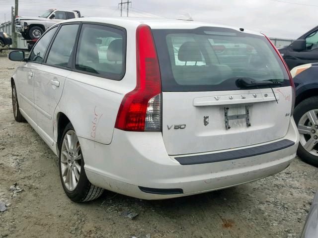 YV1MW390792469666 - 2009 VOLVO V50 2.4I WHITE photo 3