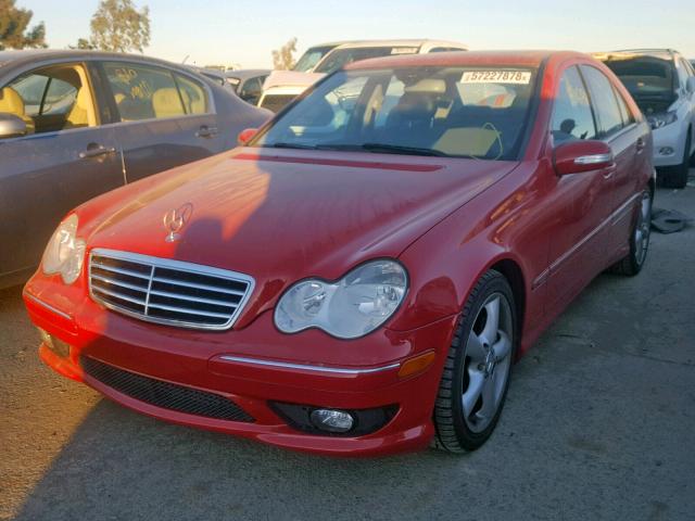 WDBRF40J15F705639 - 2005 MERCEDES-BENZ C RED photo 2