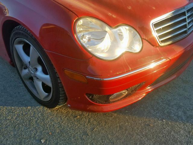 WDBRF40J15F705639 - 2005 MERCEDES-BENZ C RED photo 9